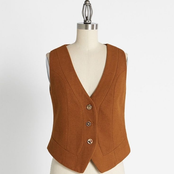 Modcloth Tops - Finishing touches vest in burnt orange